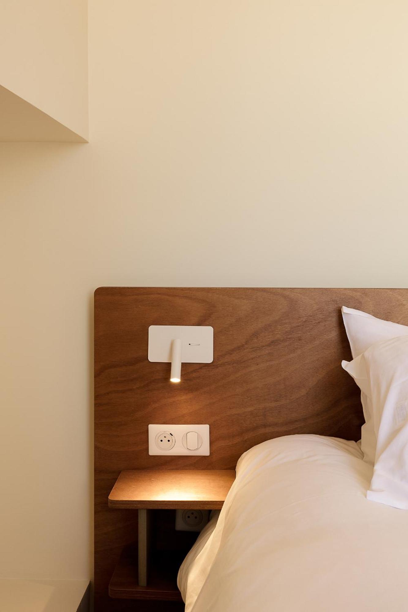 Alfred Hotels Les Halles Биарриц Экстерьер фото